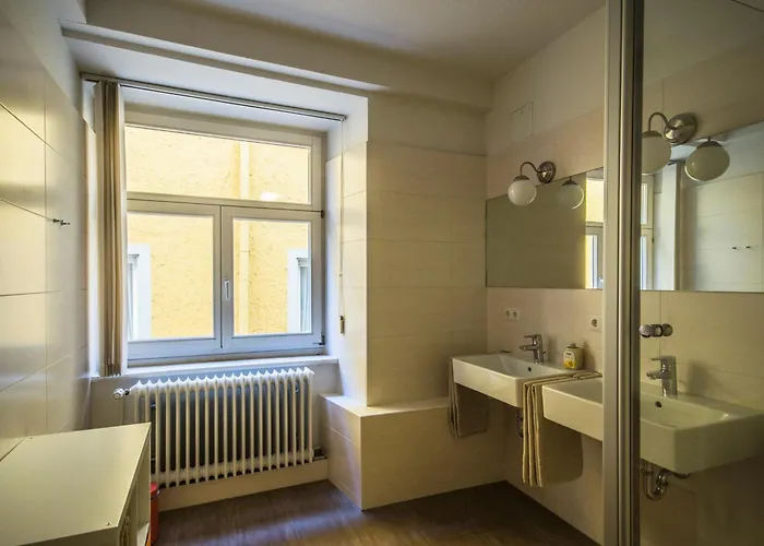 Spiegel - Mandarin Apartment *